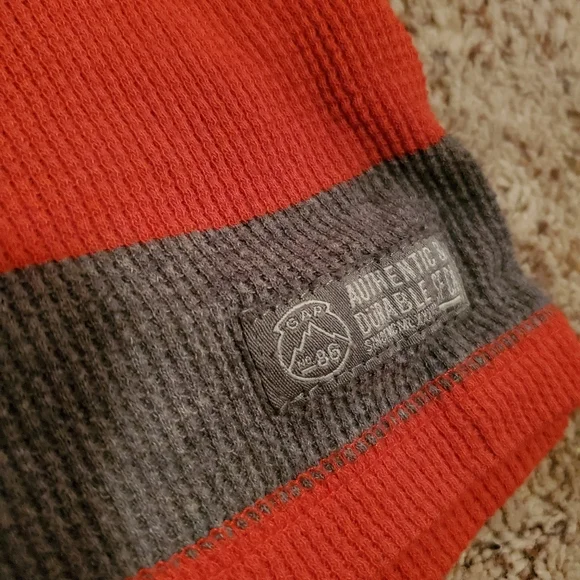 🏒Boys striped thermal from Gap size small - Picture 2 of 3